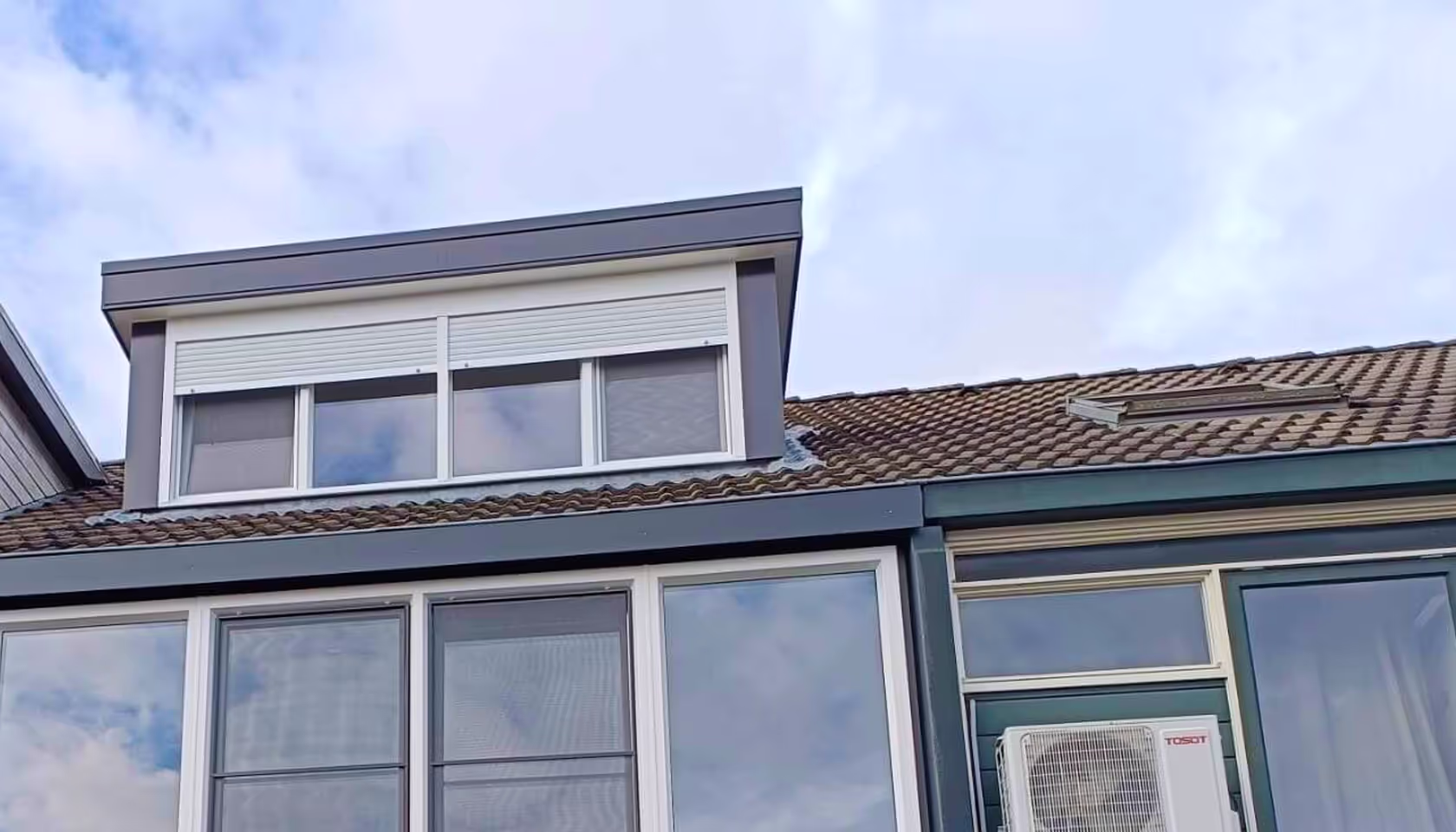 Dakkapel plaatsen - vergunning en kosten